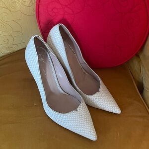 Giuseppe Zanotti Ivory Leather Laser Cut Python Pumps Size Euro 37 US 7